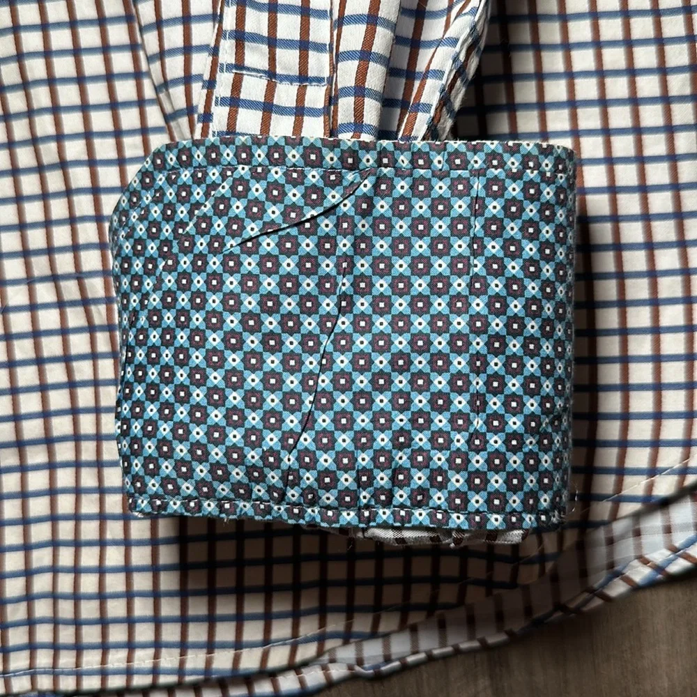 Quieti Long Sleeve Button Down - XL